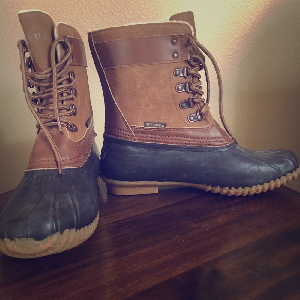 JBU duck boots! Faux fur lined! Weather ready!
